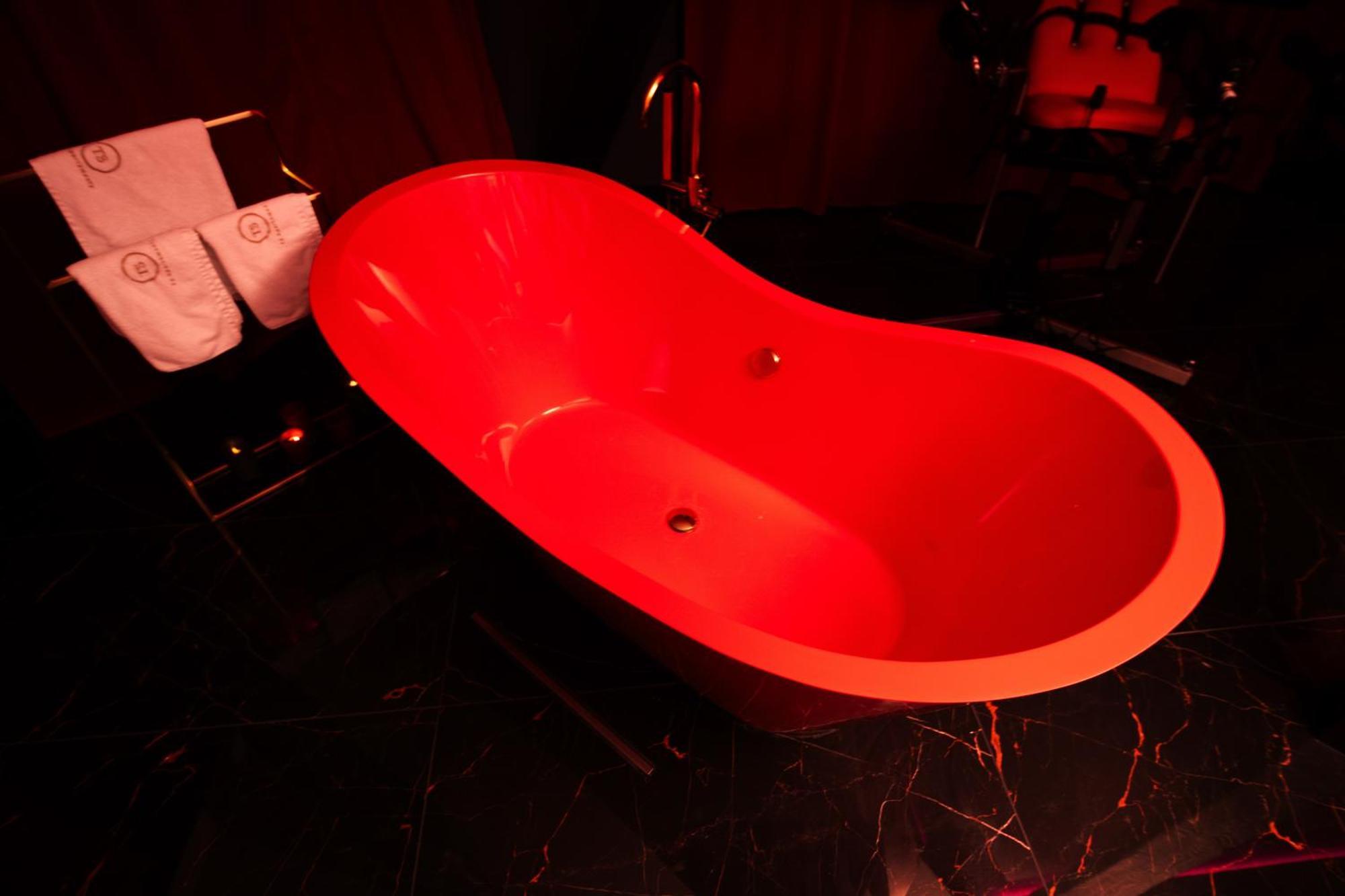 Red Palace Apartament Bdsm Bydgoszcz Kültér fotó