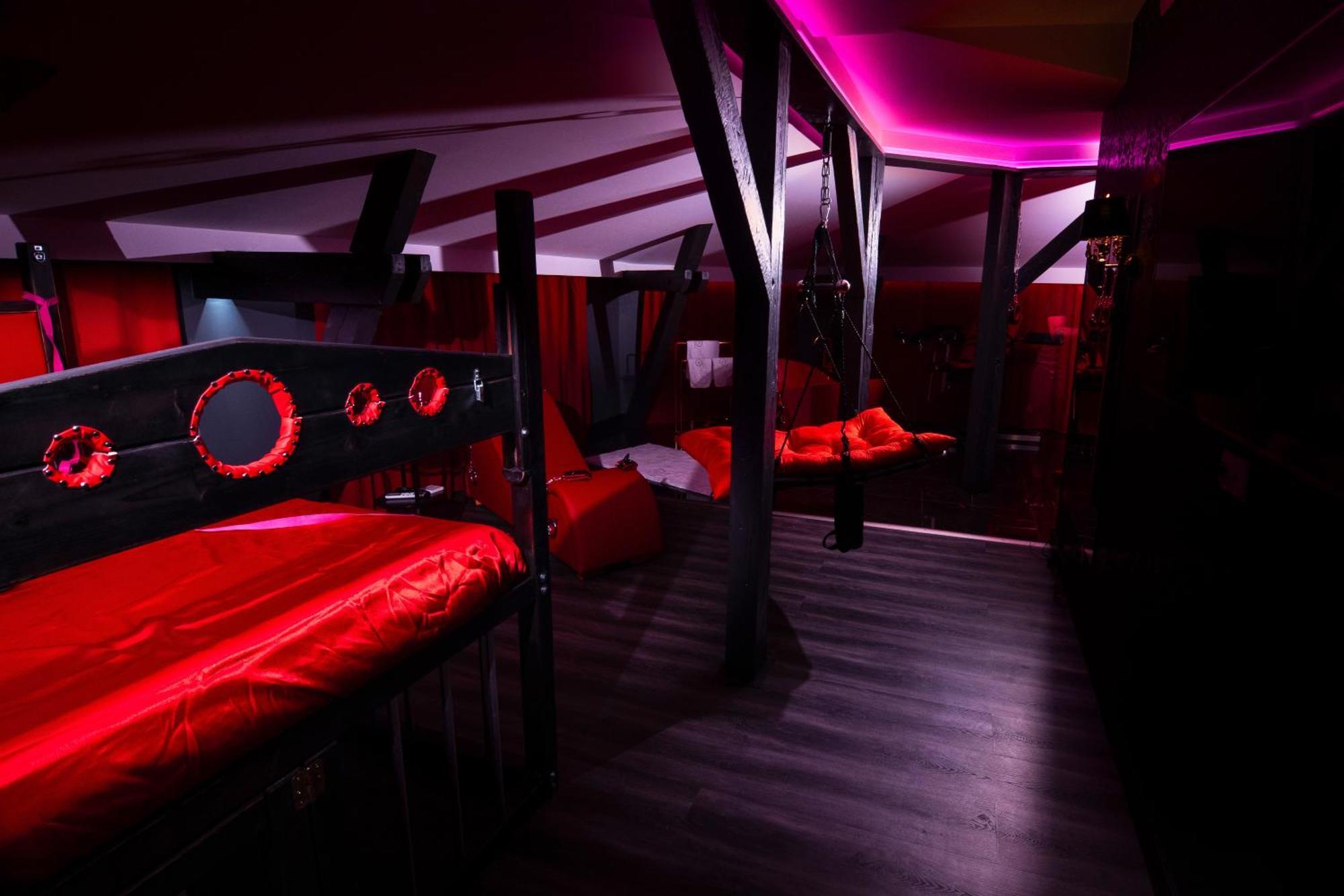 Red Palace Apartament Bdsm Bydgoszcz Kültér fotó